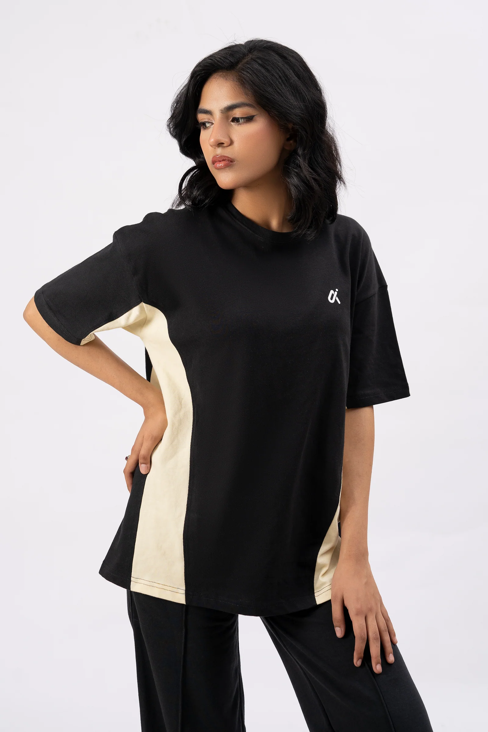 Contour Panel Tee – Black & Sand S4 - Image 6